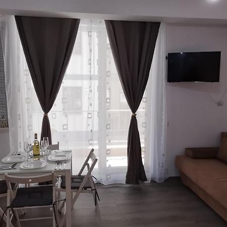 Ferienwohnung Mike Studio Mamaia Nord Năvodari Exterior foto