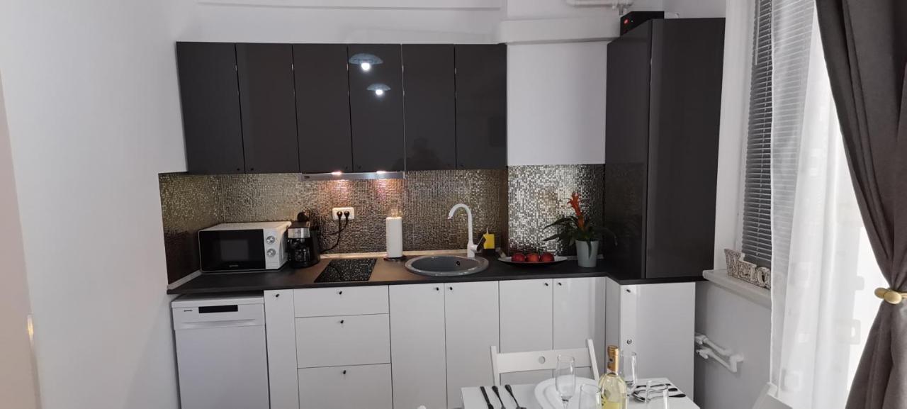 Ferienwohnung Mike Studio Mamaia Nord Năvodari Exterior foto