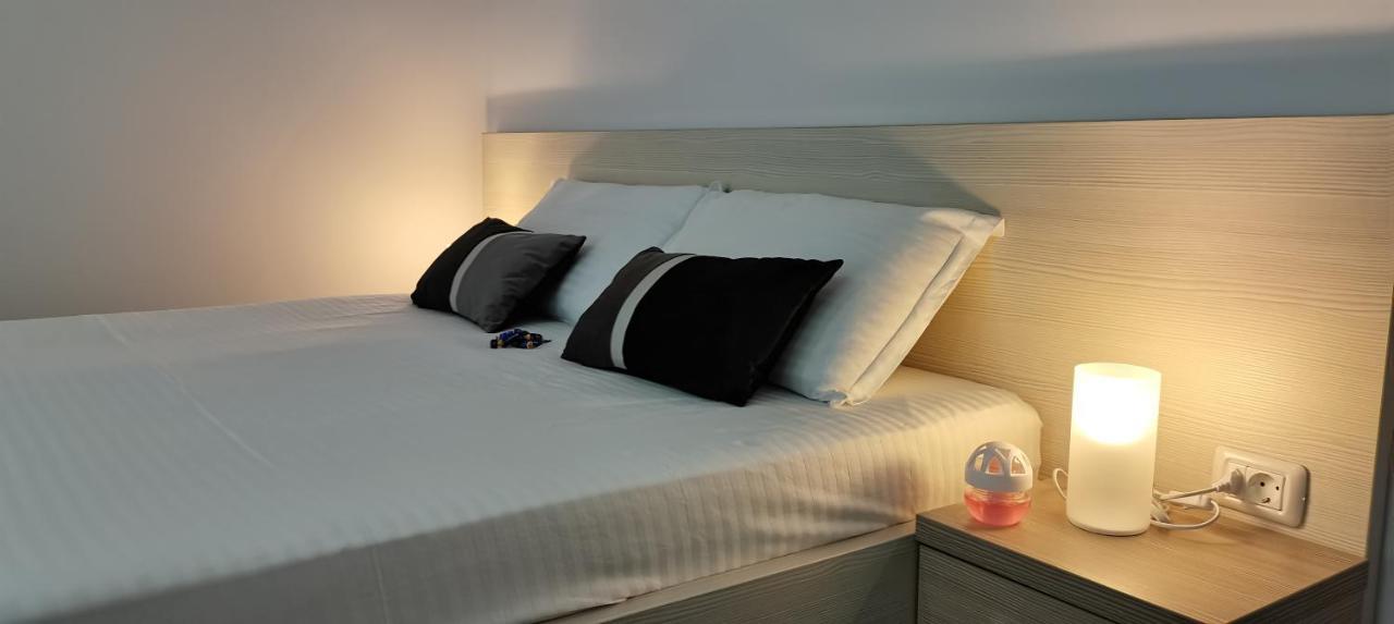 Ferienwohnung Mike Studio Mamaia Nord Năvodari Exterior foto
